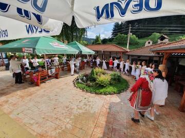 Фото Отель Yagodina Family Hotel г. Ягодина 4